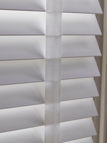 Clean White Faux Wood Venetian Blind With Tapes Clean White Faux Wood Venetian Blind With Tapes