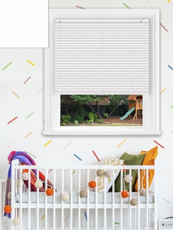 Matte White 25mm Aluminium Venetian Blind Matte White 25mm Aluminium Venetian Blind