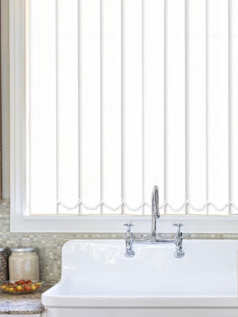 Light Filtering White 89mm Fire Retardant Vertical Blind Light Filtering White 89mm Fire Retardant Vertical Blind