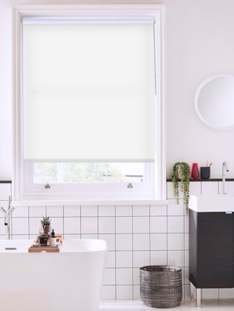 Jasmine White Daylight Roller Blind Jasmine White Daylight Roller Blind