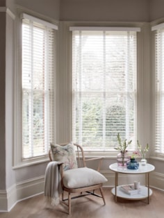 Lily White Real Wood Venetian Blind With Tapes Lily White Real Wood Venetian Blind With Tapes