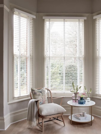 Lily White Real Wood Venetian Blind With Tapes Lily White Real Wood Venetian Blind With Tapes
