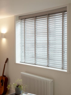 Pigeon Grey Real Wood Venetian Blind With Tapes Pigeon Grey Real Wood Venetian Blind With Tapes