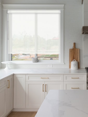 Lace White 3% Openness Sunscreen Grip Fit Roller Blind Lace White 3% Openness Sunscreen Grip Fit Roller Blind