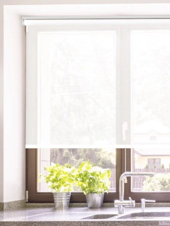 Lace White 3% Sunscreen Cordless Spring Loaded Roller Blind Lace White 3% Sunscreen Cordless Spring Loaded Roller Blind