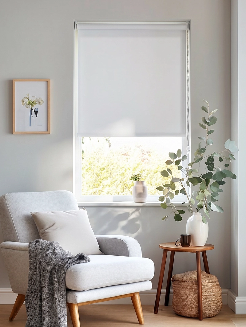 Daisy White Daylight Roller Blind