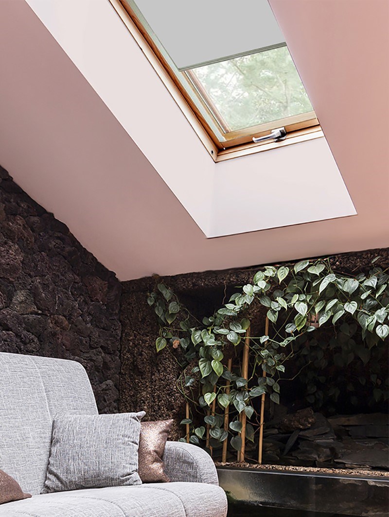 Classic Alaskan Husky Blackout Skylight Blind To Fit RoofLite Windows